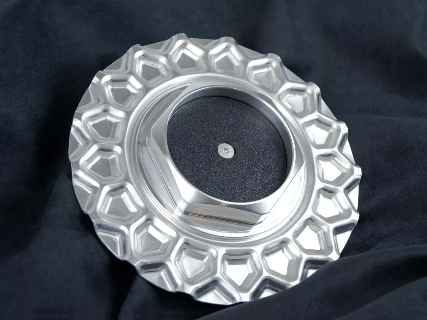 BBS 15" 16" Style 5 center caps - set with aluminium billet hexagons 1 BBS 15" 16" Style 5 center caps - set with aluminium billet hexagons