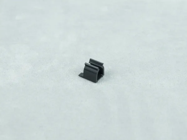 BMW e24 fuel line clip