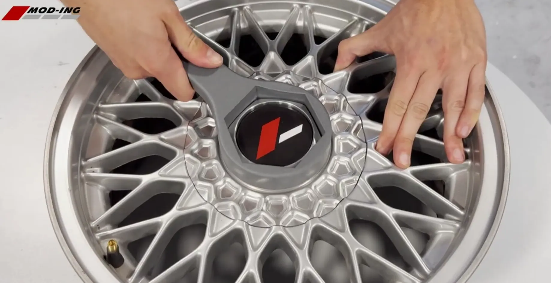 BBS style 5 4x100 15 center cap removal