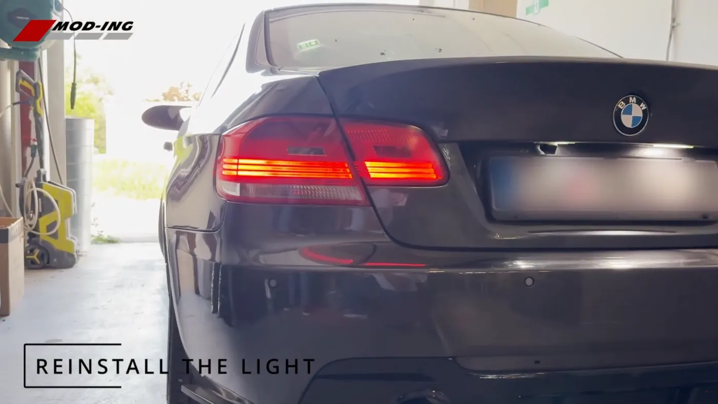 7 e92 inner LED light repair - reinstall the light