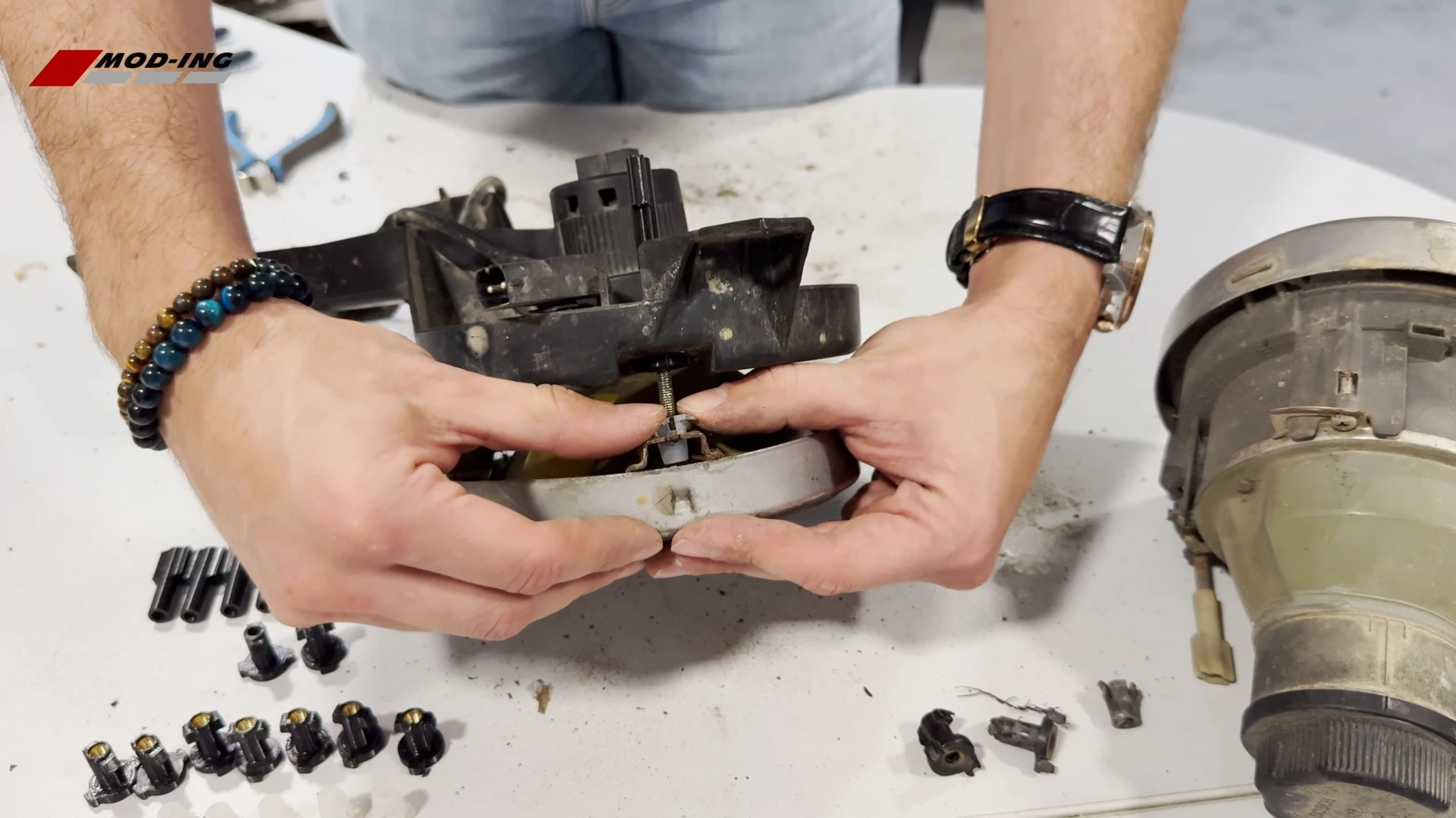 7 e30 headlight frame install with new adjuster mechanism